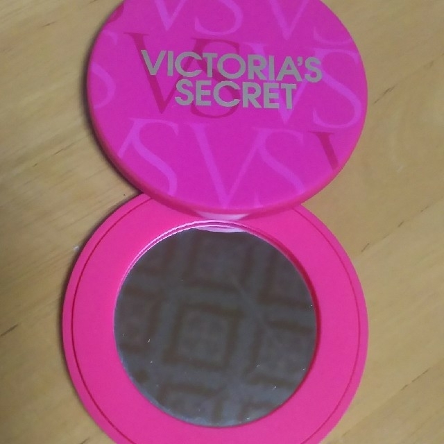 Victoria's Secret(ヴィクトリアズシークレット)の【新品未使用】ヴィクトリアシークレット 鏡 ミラー レディースのファッション小物(ミラー)の商品写真