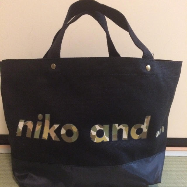 niko and...(ニコアンド)のNiko and ... ロゴトートMサイズ  新品＊未使用 レディースのバッグ(トートバッグ)の商品写真