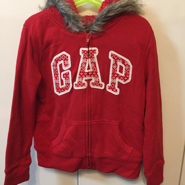 GAP Kids(ギャップキッズ)のGAPkids ファー付きパーカー キッズ/ベビー/マタニティのキッズ服女の子用(90cm~)(ジャケット/上着)の商品写真