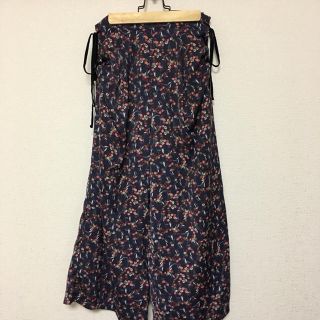 ダブルクローゼット(w closet)のw closet 花柄ワイドパンツ(カジュアルパンツ)