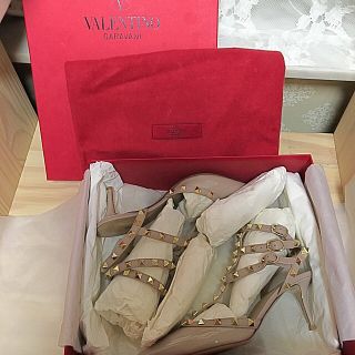 ヴァレンティノ(VALENTINO)のValentinoロックスタッズトリプルアンクル♥︎37(ハイヒール/パンプス)