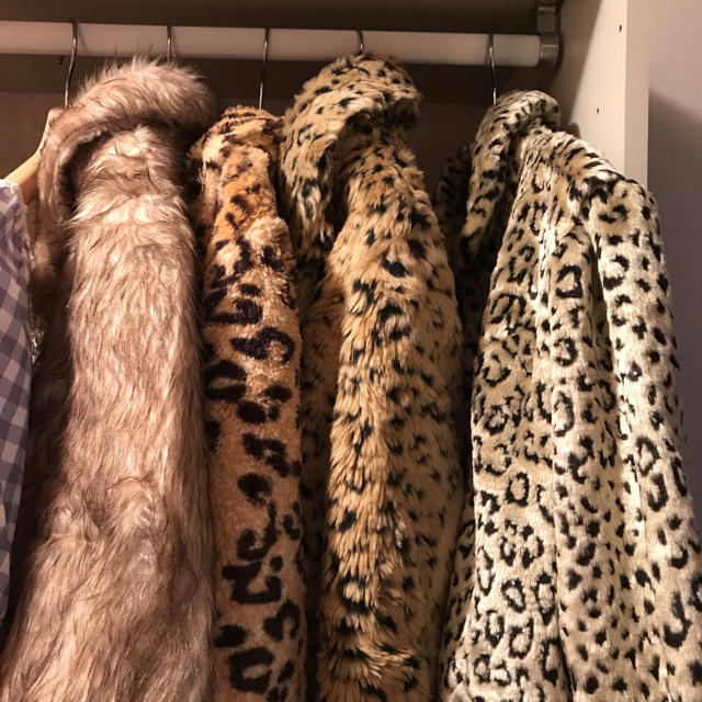 agnes b.(アニエスベー)のagnes b. leopard coat. レディースのジャケット/アウター(毛皮/ファーコート)の商品写真