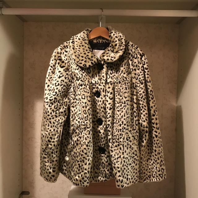 agnes b.(アニエスベー)のagnes b. leopard coat. レディースのジャケット/アウター(毛皮/ファーコート)の商品写真