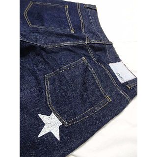 トミーヒルフィガー(TOMMY HILFIGER)ののぶさん様専用★トミーヒルフィガー☆星ペイント濃紺デニム☆L☆ウェスト約90cm(デニム/ジーンズ)