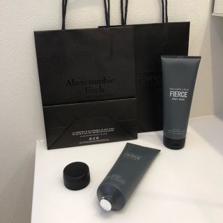 アバクロンビーアンドフィッチ(Abercrombie&Fitch)の★2個セット★【新品/未使用】A&F FIERCE BODY WASH 紙袋付き(ボディソープ/石鹸)