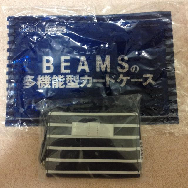 BEAMS(ビームス)のビームス☆多機能型カードケース新品 レディースのファッション小物(ポーチ)の商品写真