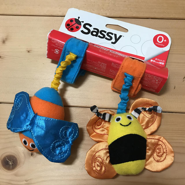 Sassy(サッシー)の☆新品未使用Sassyおもちゃ☆ベビーカー キッズ/ベビー/マタニティの外出/移動用品(ベビーカー用アクセサリー)の商品写真