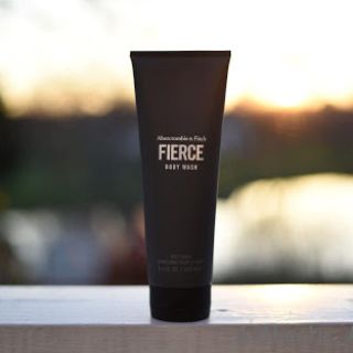 アバクロンビーアンドフィッチ(Abercrombie&Fitch)の【未使用品】Abecrombie & Fitch Body Wash(ボディソープ/石鹸)