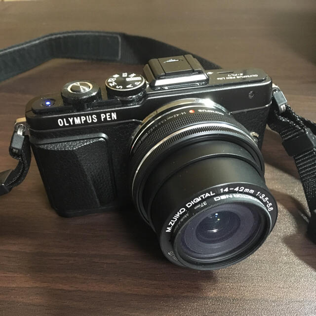 OLYMPUS(オリンパス)のOlympus pen e-pl7 ブラック レンズキットほぼ未使用 スマホ/家電/カメラのカメラ(ミラーレス一眼)の商品写真