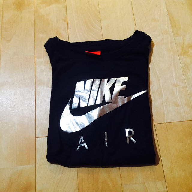 NIKE(ナイキ)のNIKE　Tシャツ　ウィメンズ スポーツ/アウトドアのスポーツ/アウトドア その他(その他)の商品写真