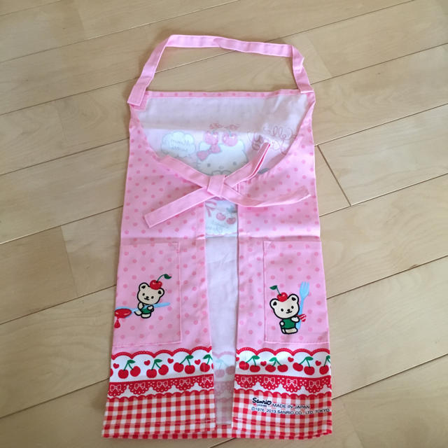 サンリオ(サンリオ)のエプロン キッズ/ベビー/マタニティのキッズ服女の子用(90cm~)(その他)の商品写真