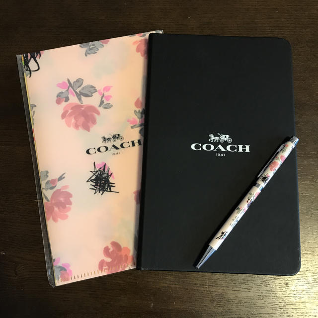 COACH(コーチ)のCOACH ステーショナリーセット インテリア/住まい/日用品の文房具(その他)の商品写真