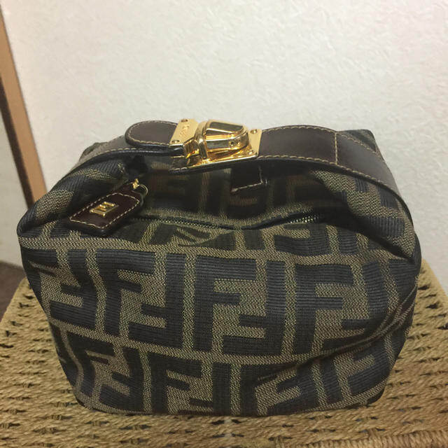 FENDI - FENDIバニティバッグの通販 by kokiyu｜フェンディならラクマ