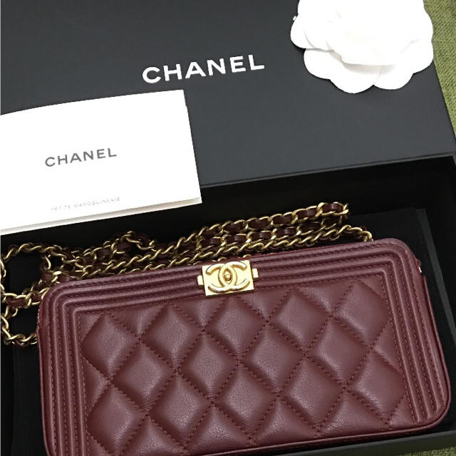 CHANEL(シャネル)の【美品】ボーイシャネル チェーン ウォレット レディースのファッション小物(財布)の商品写真