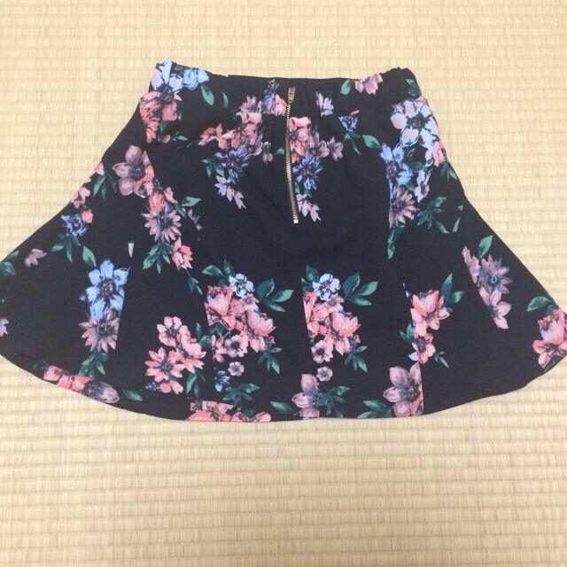 dazzlin(ダズリン)のダズリン 花柄フレアスカート レディースのスカート(ミニスカート)の商品写真