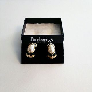 バーバリー(BURBERRY)のBurberry.sイヤリング(イヤリング)