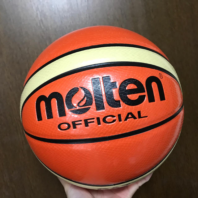 molten(モルテン)の【値下げ中】バスケットボール 7号 スポーツ/アウトドアのスポーツ/アウトドア その他(バスケットボール)の商品写真