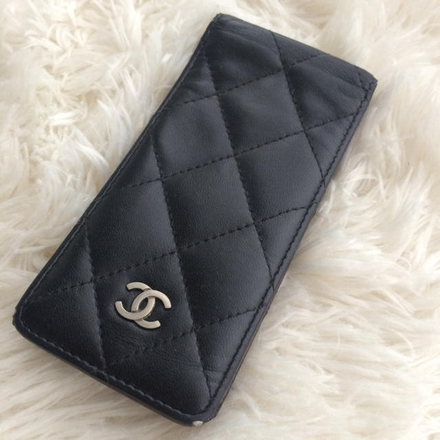 CHANEL(シャネル)のsori様専用！正規品【CHANEL】iPhone5 5s ケース♡ スマホ/家電/カメラのスマホアクセサリー(iPhoneケース)の商品写真