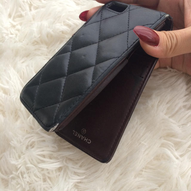 CHANEL(シャネル)のsori様専用！正規品【CHANEL】iPhone5 5s ケース♡ スマホ/家電/カメラのスマホアクセサリー(iPhoneケース)の商品写真