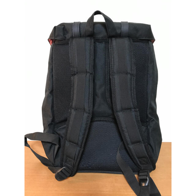 HERSCHEL(ハーシェル)の《値下げ中》ハーシェルLittle America Rubber リュック 黒 メンズのバッグ(バッグパック/リュック)の商品写真