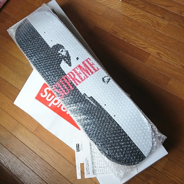 Supreme(シュプリーム)の送料込み♪Supreme/Scarface Split Skateboard  スポーツ/アウトドアのスポーツ/アウトドア その他(スケートボード)の商品写真