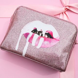 カイリーコスメティックス(Kylie Cosmetics)の【新品未使用】カイリーコスメティック ポーチ(ポーチ)