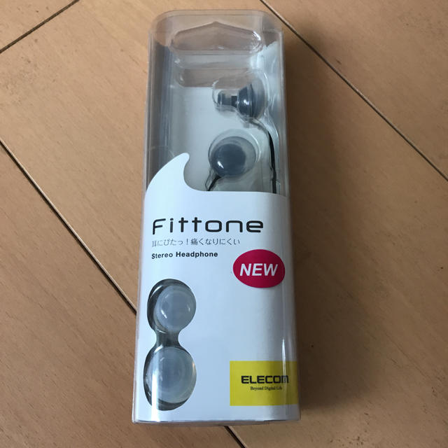 ELECOM(エレコム)のエレコム Fittone 耳にぴたっ！痛くなりにくいステレオヘッドフォン スマホ/家電/カメラのオーディオ機器(ヘッドフォン/イヤフォン)の商品写真