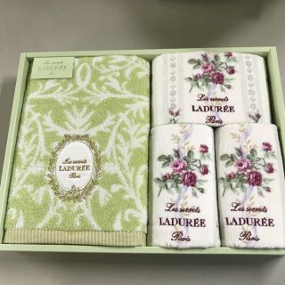 ラデュレ(LADUREE)のmomo様専用【ラデュレ❤️】絶版タオルセット 新品未使用(タオル/バス用品)