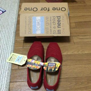 TOMS red(スニーカー)