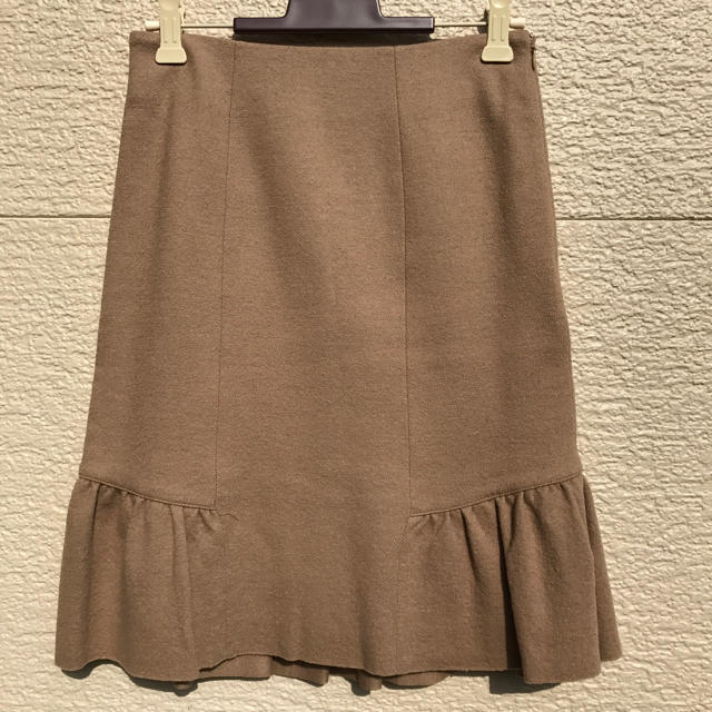 M-premier(エムプルミエ)のM-PREMIER エムプルミエ スカート 34 ベージュ レディースのスカート(ひざ丈スカート)の商品写真