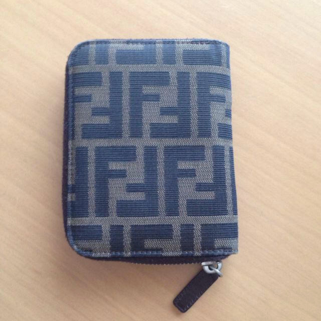 FENDI(フェンディ)の二つ折り財布👛 レディースのファッション小物(財布)の商品写真