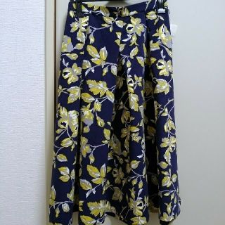 スピックアンドスパン(Spick & Span)の【新品】Spick＆Span 花柄スカート(ロングスカート)