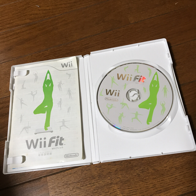 任天堂(ニンテンドウ)のwii fit ソフト付き エンタメ/ホビーのエンタメ その他(その他)の商品写真