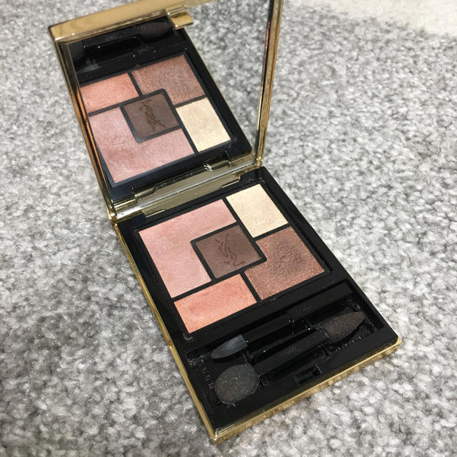 Yves Saint Laurent Beaute - クチュールクルールパレット14の通販 by flor shop｜イヴサンローランボーテ