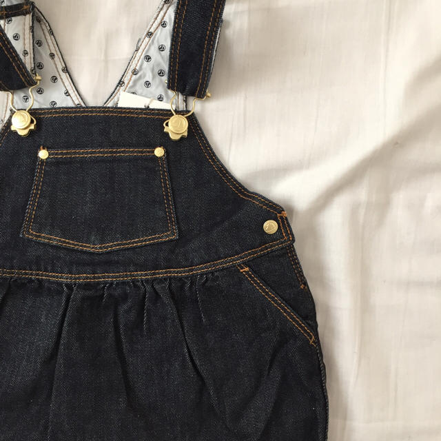 PETIT BATEAU(プチバトー)の新品☆36M プチバトー デニムジャンパースカート キッズ/ベビー/マタニティのキッズ服女の子用(90cm~)(ワンピース)の商品写真