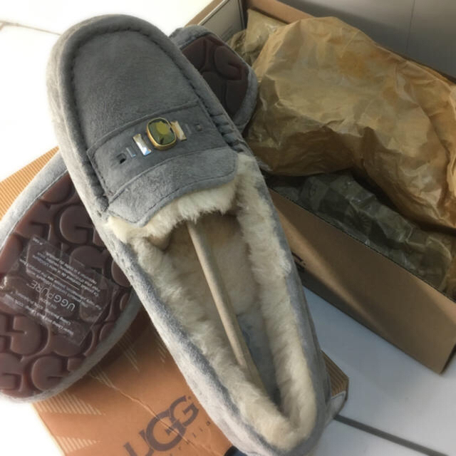 UGG(アグ)の新品！未使用品★Swarovski★ANSLEY CHUNKY CRYSTAL レディースの靴/シューズ(スリッポン/モカシン)の商品写真