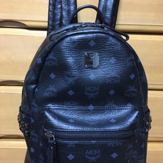 エムシーエム(MCM)のMCM スタッズリュック 黒(リュック/バックパック)