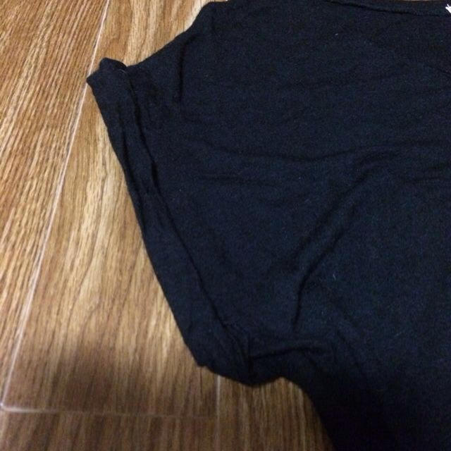 FOREVER 21(フォーエバートゥエンティーワン)の黒Tシャツ☆FOREVER21 レディースのトップス(Tシャツ(半袖/袖なし))の商品写真