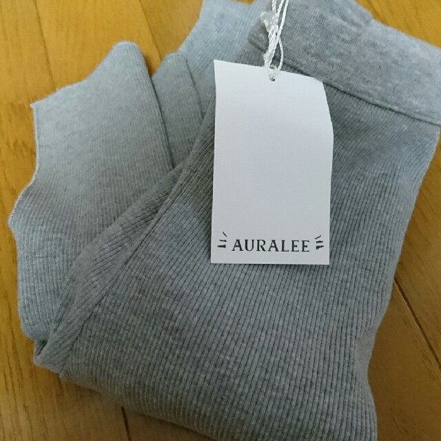 AURALEE 新品　レギンスのサムネイル