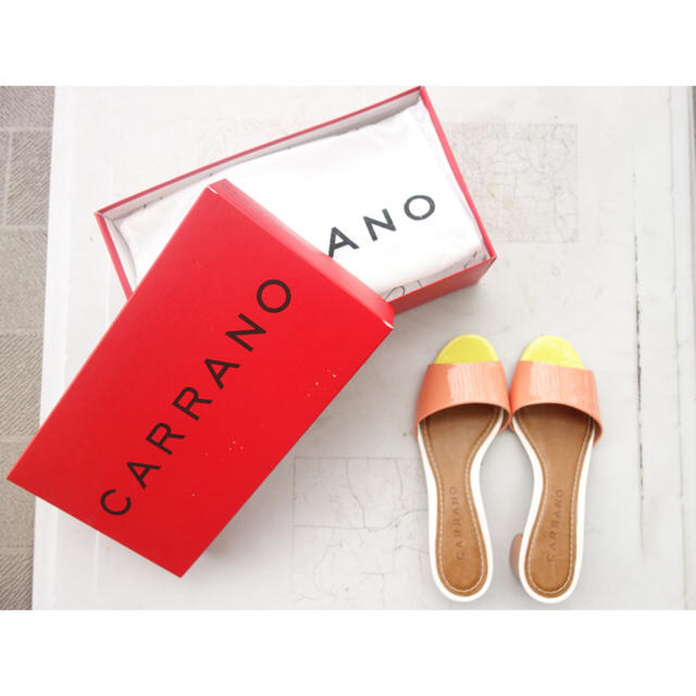 CARRANO(カラーノ)の新品 CARRANO カラーコンビ ミュール サンダル  レディースの靴/シューズ(サンダル)の商品写真