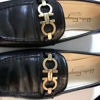 サルヴァトーレフェラガモ(Salvatore Ferragamo)のフェラガモ 靴(ローファー/革靴)