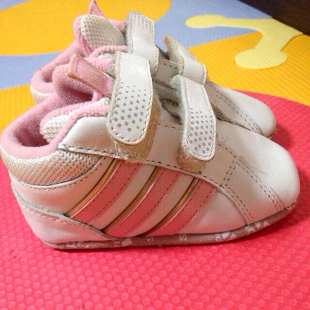 adidas(アディダス)のアディダス ベビー靴 キッズ/ベビー/マタニティのベビー靴/シューズ(~14cm)(その他)の商品写真