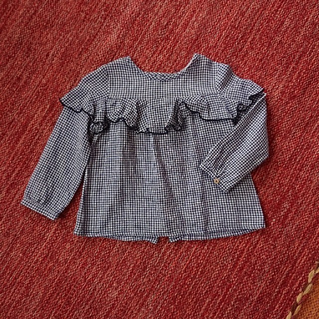 ZARA KIDS(ザラキッズ)のZara baby girl フリル付きギンガムチェックシャツ 86cm キッズ/ベビー/マタニティのベビー服(~85cm)(シャツ/カットソー)の商品写真