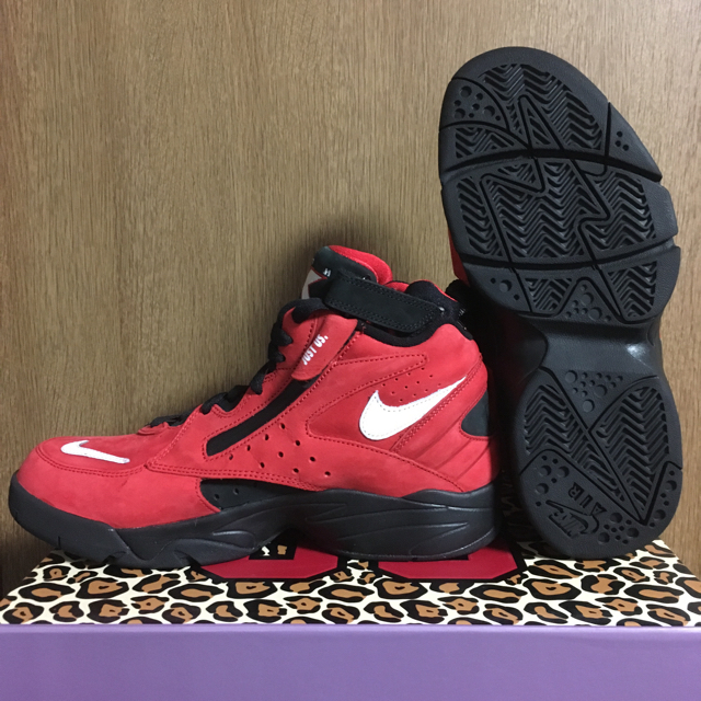 NIKE(ナイキ)のUS7.5 25.5cm おまけ付 KITH AIR MAESTROⅡ RED メンズの靴/シューズ(スニーカー)の商品写真