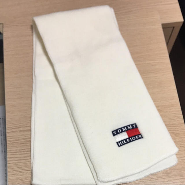 TOMMY HILFIGER(トミーヒルフィガー)のTOMMY HILFIGER マフラー レディースのファッション小物(マフラー/ショール)の商品写真