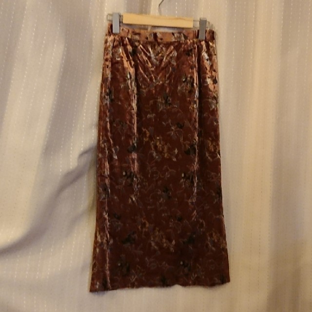 ☆ベロア フラワープリントスカート☆ レディースのスカート(ロングスカート)の商品写真