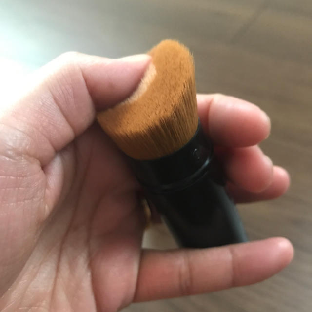 bareMinerals(ベアミネラル)のベアミネラル コアカバレッジブラシ コスメ/美容のベースメイク/化粧品(その他)の商品写真