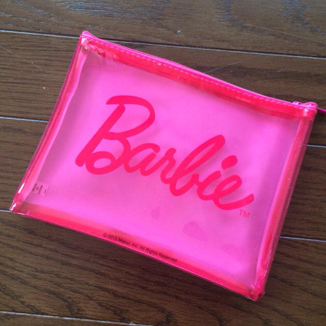 Barbie(バービー)のバービーポーチ☆非売品 レディースのファッション小物(ポーチ)の商品写真