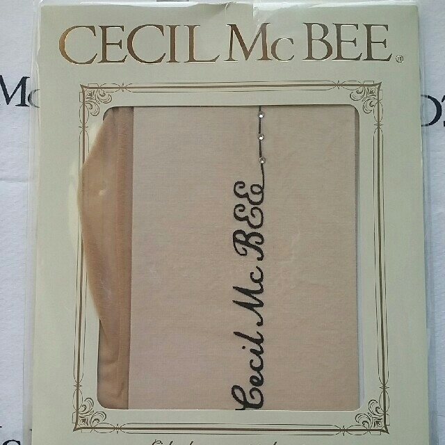 CECIL McBEE(セシルマクビー)のCECILMcBEE☆バックシーム　ロゴタトゥーＰＳＴＫ　ラインストーン付♪ レディースのレッグウェア(タイツ/ストッキング)の商品写真