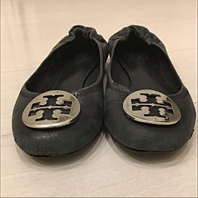 Tory Burch(トリーバーチ)の☆Angra様専用☆トリーバーチ 7.5 フラットシューズ レディースの靴/シューズ(バレエシューズ)の商品写真